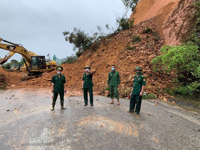 Tối 14/10, khu vực từ Thanh Hóa đến Hà Tĩnh mưa to, đề phòng lũ quét ảnh 1