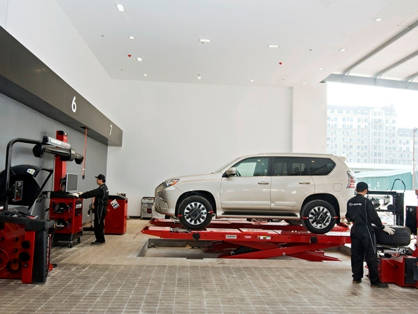 Lexus chính thức khai trương đại lý đầu tiên tại Hà Nội ảnh 4