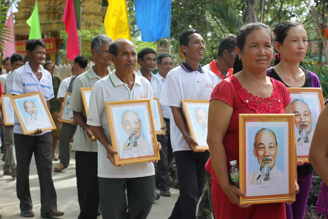 [Photo] Các địa phương kỷ niệm Ngày sinh Chủ tịch Hồ Chí Minh ảnh 3