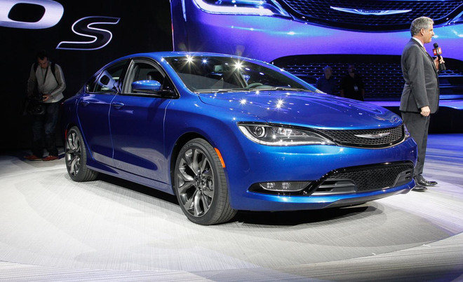 Chrysler 200 nhận được hơn 10.000 đơn hàng ngày đầu ra mắt ảnh 1