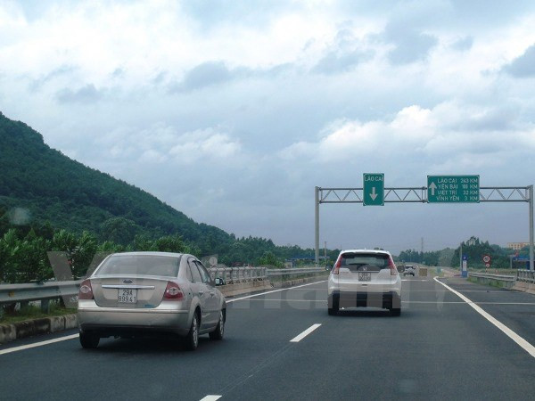 Thủ tướng: “Nếu chờ ngân sách thì không có cây số cao tốc nào” ảnh 2