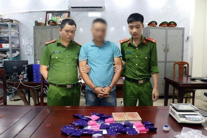 Nghệ An: Bắt giữ đối tượng mua bán lượng lớn heroin và ma túy tổng hợp ảnh 1