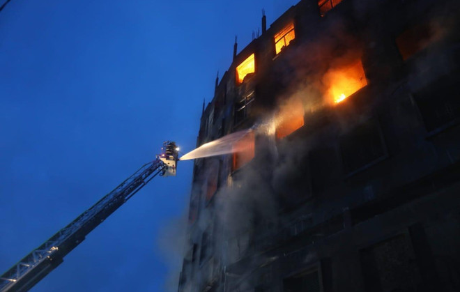 Hỏa hoạn tại nhà máy ở Bangladesh, hơn 30 người thương vong ảnh 1