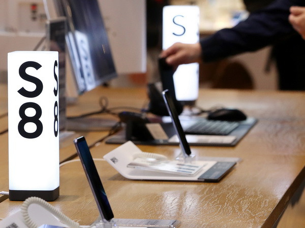 Samsung giành lại vị trí số một trên thị trường điện thoại thông minh ảnh 1