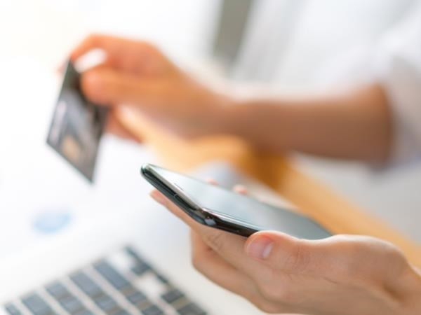 Lazada Việt Nam nâng cấp 'gian hàng online' tiếp cận người tiêu dùng ảnh 1