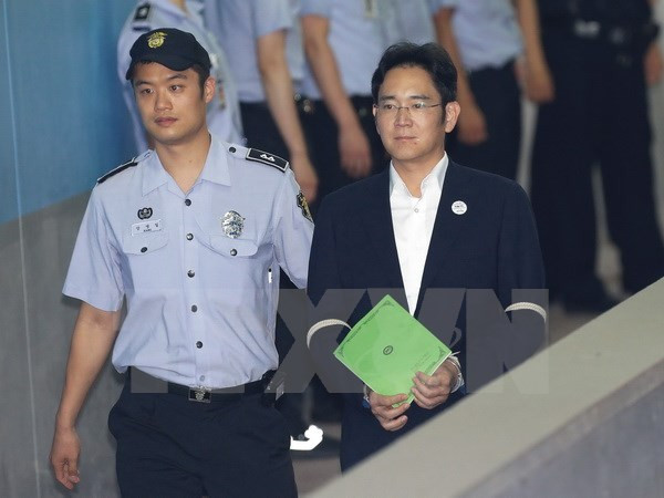 Công tố viên Hàn Quốc bảo lưu đề nghị 12 năm tù với lãnh đạo Samsung ảnh 1