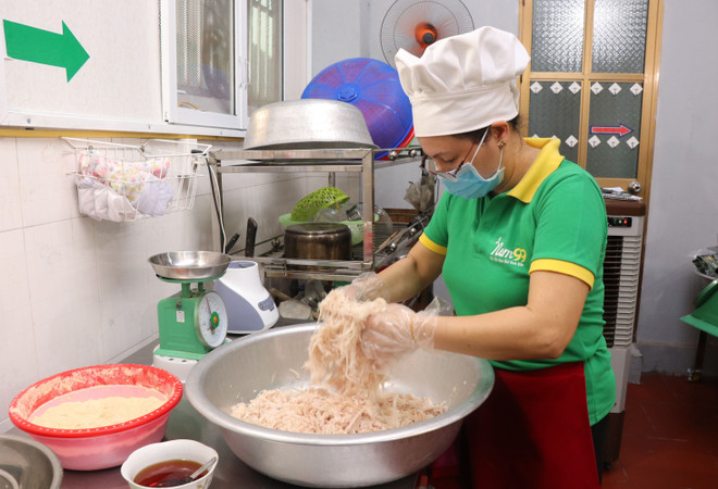 [Photo] Các công đoạn làm món nem thính - đặc sản Bắc Ninh ảnh 1