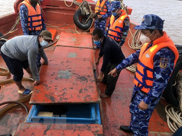 ​Phát hiện hai tàu vận chuyển khoảng 130.000 lít dầu DO trái phép ảnh 1