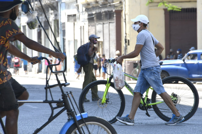 Cuba đối diện đợt bùng phát mới dịch COVID-19 do biến thể Omicron ảnh 1