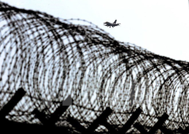 Iran lo ngại vùng cấm bay ở Syria chỉ có lợi cho những kẻ khủng bố ảnh 1