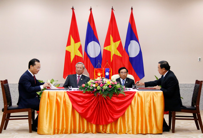 Tổng Bí thư, Chủ tịch Lào tiếp Đoàn đại biểu cấp cao Việt Nam ảnh 3