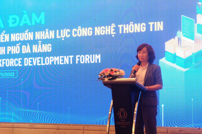 Phó Chủ tịch Ủy ban Nhân dân thành phố Đà Nẵng Ngô Thị Kim Yến phát biểu. (Ảnh: Văn Dũng/TTXVN) Đà Nẵng chú trọng phát triển nguồn nhân lực công nghệ thông tin ảnh 2