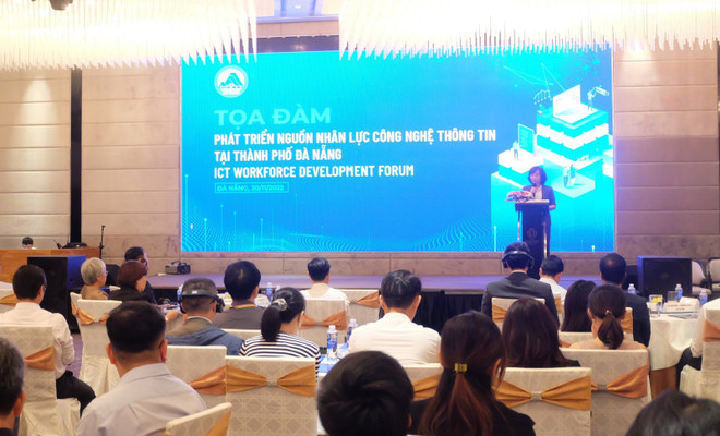 Quang cảnh buổi tọa đàm. (Ảnh: Văn Dũng/TTXVN) Đà Nẵng chú trọng phát triển nguồn nhân lực công nghệ thông tin ảnh 1