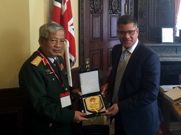 Đẩy mạnh hợp tác quốc phòng Việt-Anh xứng tầm Đối tác Chiến lược ảnh 1