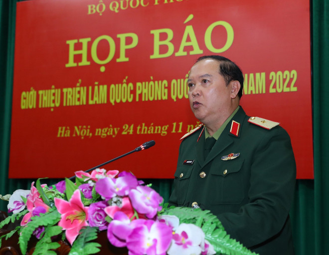 Thiếu tướng Nguyễn Việt Hùng, Phó Chính ủy Tổng cục Công nghiệp quốc phòng phát biểu. (Ảnh: Trọng Đức/TTXVN) Triển lãm Quốc phòng quốc tế Việt Nam diễn ra từ ngày 8/12 ảnh 2