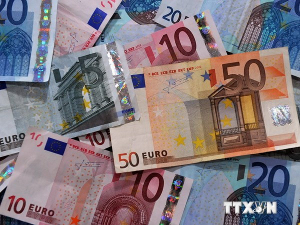 Ủy ban châu Âu quyết định giải ngân 500 triệu euro cho Ukraine ảnh 1