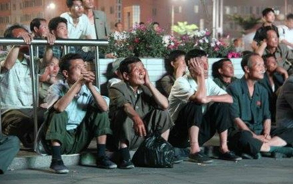 Hình ảnh đặc biệt về không khí xem World Cup tại Triều Tiên ảnh 1