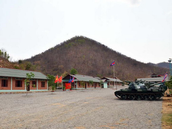 Campuchia khánh thành khu doanh trại do Việt Nam viện trợ ảnh 1