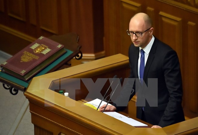 Thủ tướng Ukraine Arseniy Yatsenyuk. (Nguồn: AFP/TTXVN) Thủ tướng Ukraine Arseny Yatseniuk bất ngờ tuyên bố từ chức ảnh 1