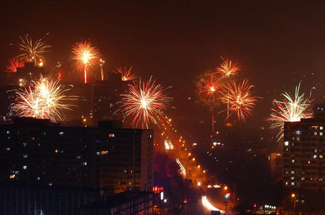 Bắc Kinh cấm bắn pháo hoa trong thành phố nhằm giảm ô nhiễm không khí ảnh 1