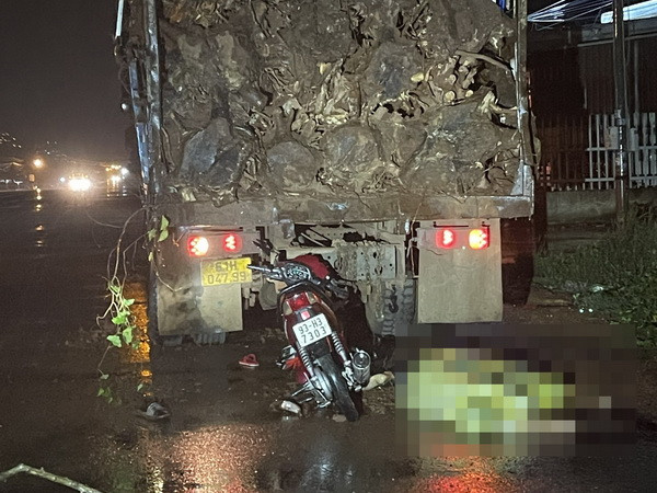 Bình Phước: Đâm vào đuôi xe tải, 2 thanh niên tử vong tại chỗ ảnh 1