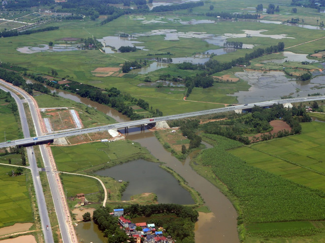 “Siêu dự án đường thủy kết hợp thủy điện sẽ ‘giết chết’ sông Hồng” ảnh 1
