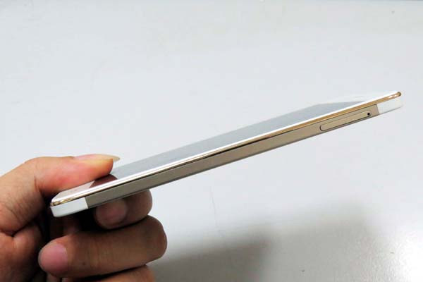 Máy sở hữu độ mỏng chỉ 6,6mm. Smartphone thương hiệu Việt mỏng hơn iPhone 6, giá 3 triệu đồng ảnh 2