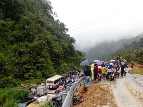 Khẩn trương nối thông tuyến đường đi Cao nguyên đá Đồng Văn ảnh 1