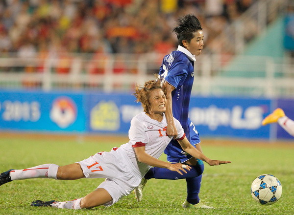 Đội tuyển nữ Việt Nam thất bại 1-2 trước Thái Lan tại bán kết ảnh 1