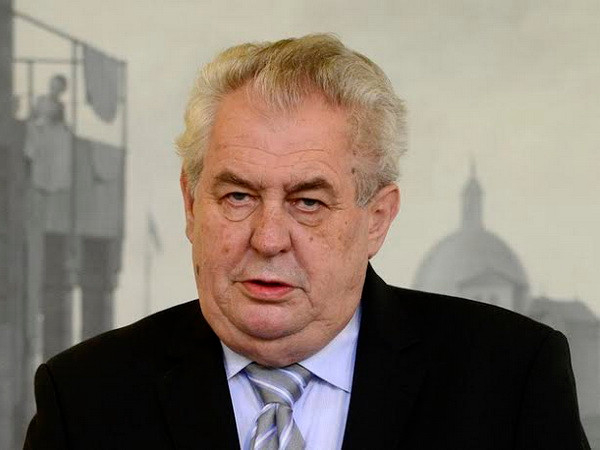 Lãnh đạo Séc mâu thuẫn trong quan điểm đối với Nga ảnh 1