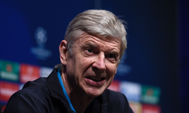 HLV Wenger tuyên bố Arsenal sẽ chơi tấn công trước Barcelona ảnh 1