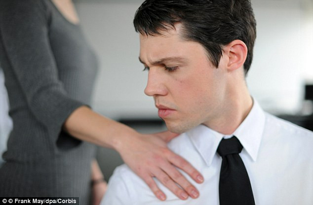 Lời kể bất ngờ của những người đàn ông bị phụ nữ quấy rối tình dục ảnh 2