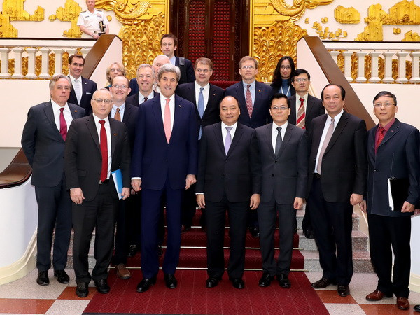 Thủ tướng Nguyễn Xuân Phúc tiếp Ngoại trưởng Hoa Kỳ John Kerry ảnh 1