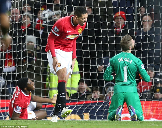 Kết quả: M.U thua sốc tại Old Trafford, Barca vùi dập Atletico ảnh 1