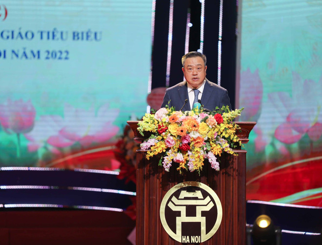 Tuyên dương các điển hình tiên tiến, nhà giáo mẫu mực Thủ đô ảnh 2