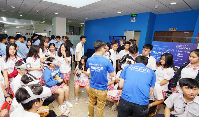 Ngày hình ảnh kỹ thuật số và khát vọng dẫn đầu của Đại học Hoa Sen ảnh 1