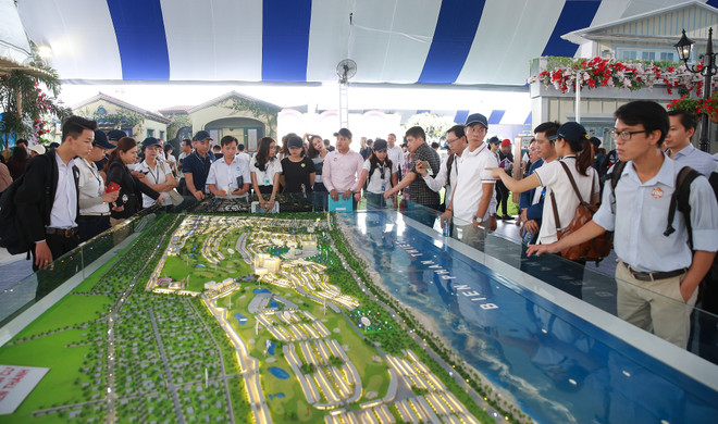 Khó lý giải sức hút trong hai ngày đầu diễn ra Novaland Expo ảnh 2