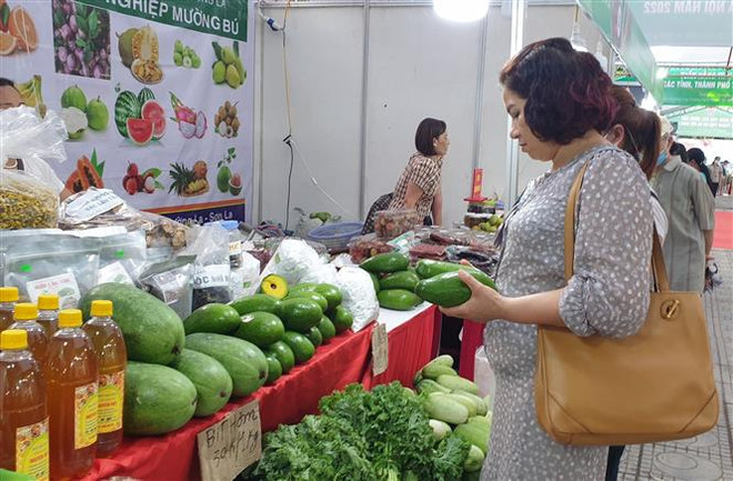 Cơ hội thưởng thức các trái cây, rau củ đặc sản vùng miền tại Hà Nội ảnh 1