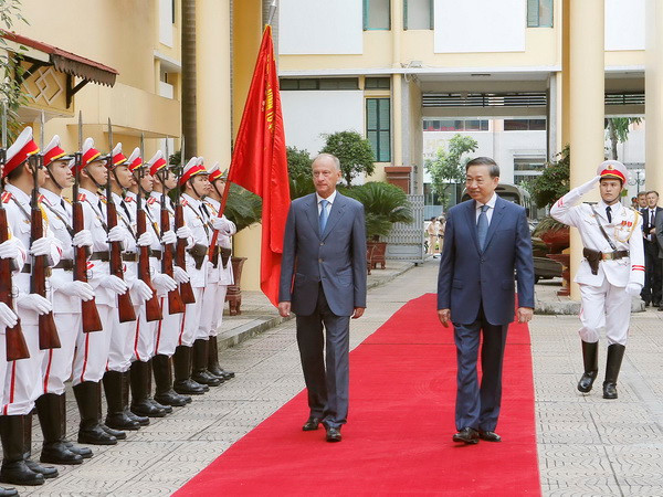 Bộ Công an và Hội đồng An ninh Liên bang Nga tăng cường hợp tác ảnh 1