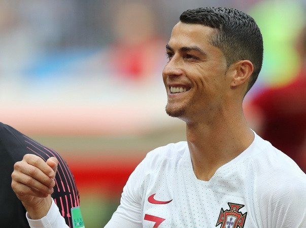 Đội hình xuất sắc nhất sau 2 lượt trận vòng bảng World Cup ảnh 1