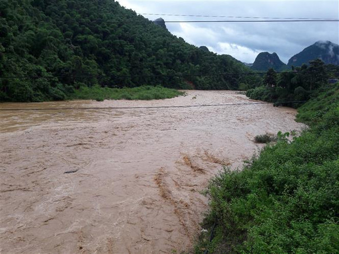 Quảng Trị: Nước lũ tràn vào nhà, mẹ và con gái bị cuốn trôi ảnh 1