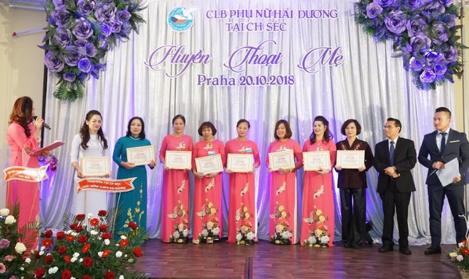 Nhiều hoạt động kỷ niệm Ngày Phụ nữ Việt Nam tại Cộng hòa Séc ảnh 3