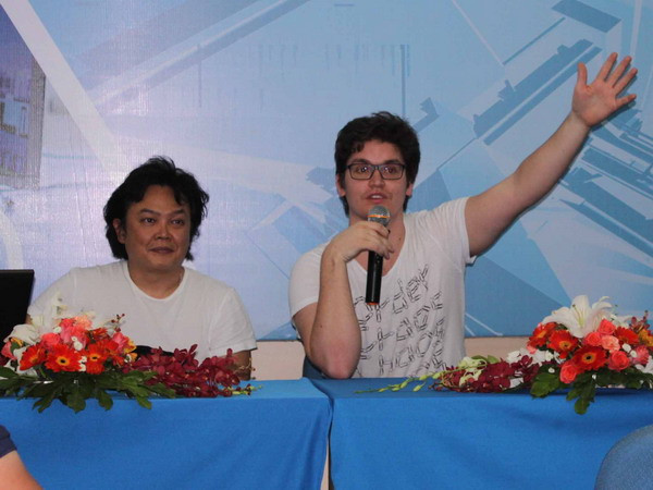 Trải nghiệm kính “tỷ USD” Oculus Rift tại Việt Nam ảnh 1