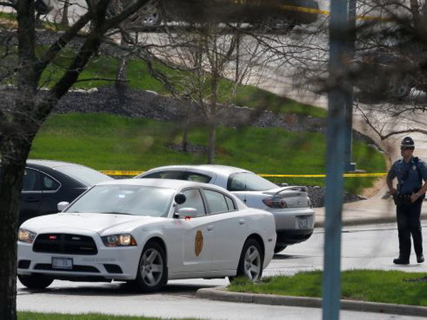 Xả súng trong Trung tâm cộng đồng Do Thái tại Mỹ ảnh 1