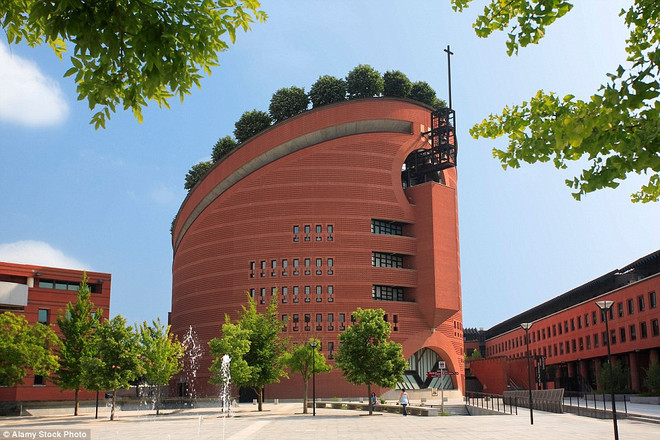 Trầm trồ với những nhà thờ có kiến trúc đẹp ngỡ ngàng trên thế giới ảnh 11