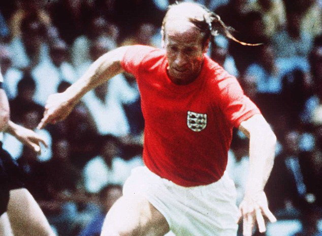 Rooney vượt qua huyền thoại Bobby Charlton: Kỷ lục là kỷ lục nào? ảnh 2