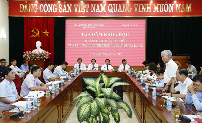 Quang cảnh buổi tọa đàm. (Ảnh: Văn Điệp/TTXVN) Tầm quan trọng của Di chúc Chủ tịch Hồ Chí Minh với xây dựng Đảng ảnh 2