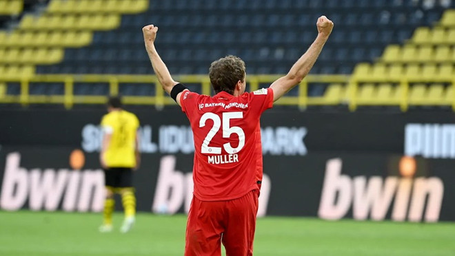 Bundesliga: Những kẻ thách thức đồng loạt 'đầu hàng' trước Bayern ảnh 1