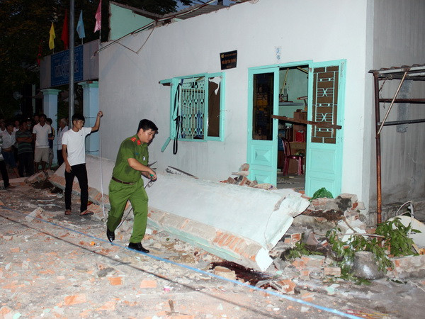 Bà Rịa-Vũng Tàu: Cháu bé 3 tuổi trong vụ sập mái hiên đã tử vong ảnh 1