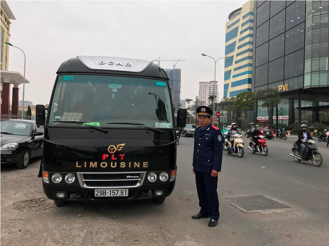 Hà Nội có 29 điểm tồn tại xe đón trả khách trái phép, trá hình ảnh 1